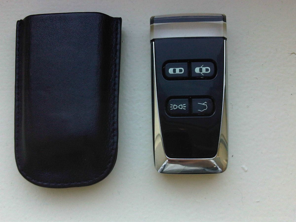 Aston Schlüssel2.jpg
