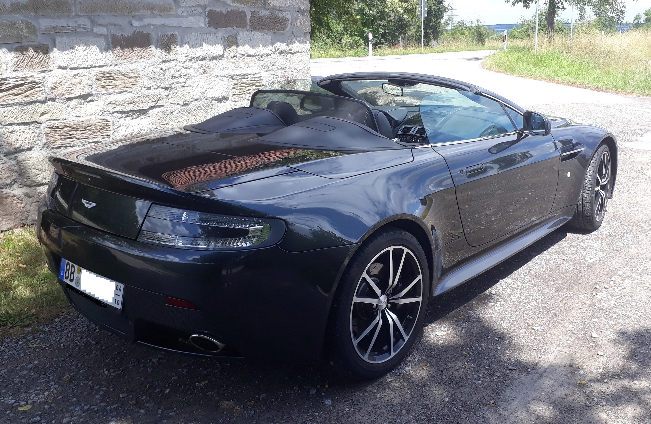Aston 2.jpg