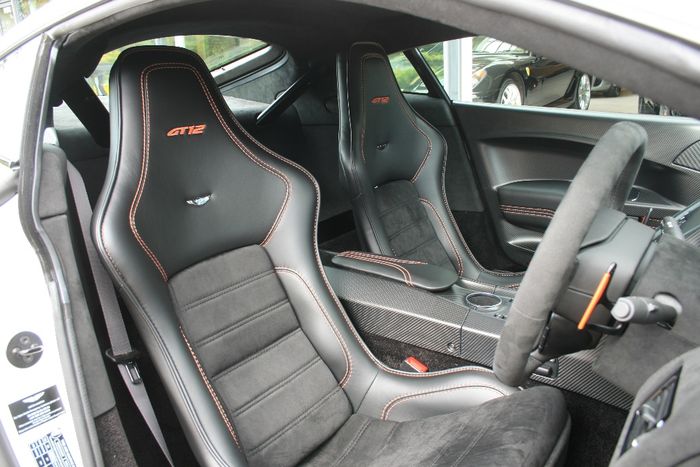 Aston-Martin-Vantage-GT12 lightweight seat.jpg